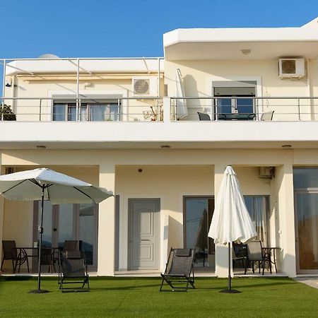 Coral Sea Apartment Kokkinos Pyrgos Eksteriør billede