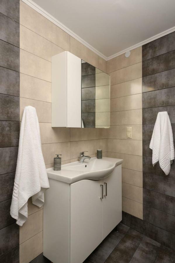Coral Sea Apartment Kokkinos Pyrgos Eksteriør billede
