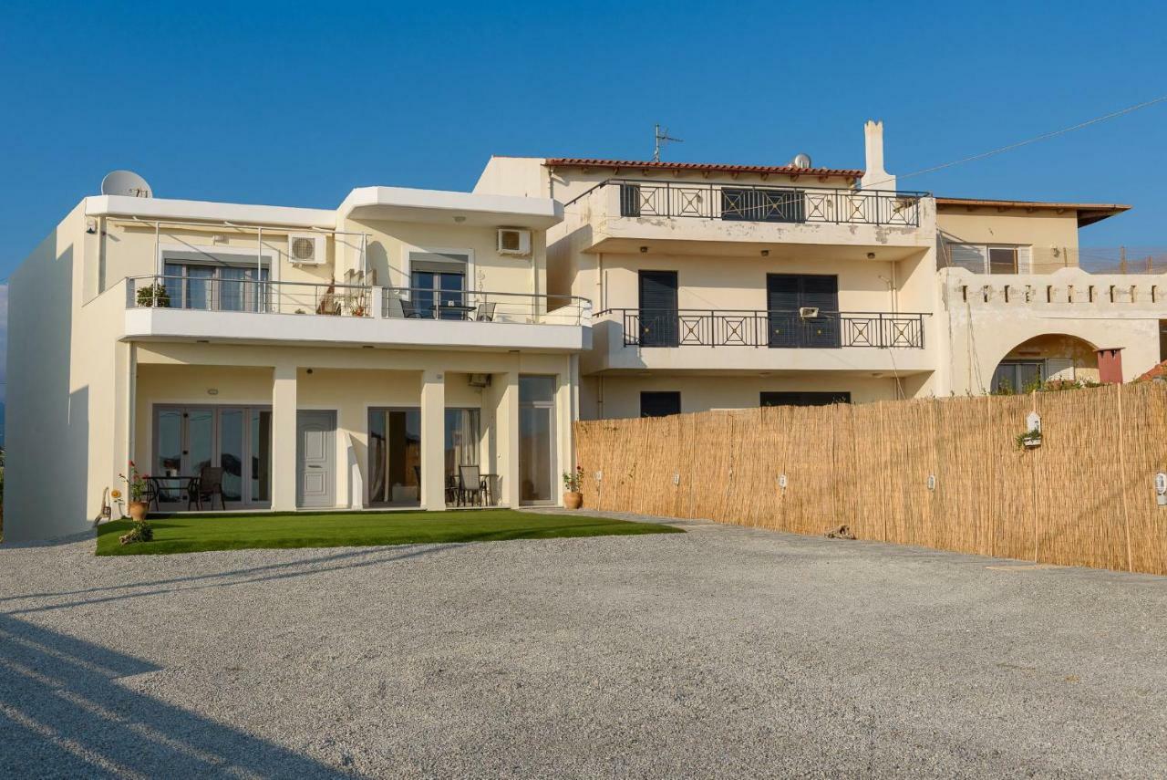 Coral Sea Apartment Kokkinos Pyrgos Eksteriør billede